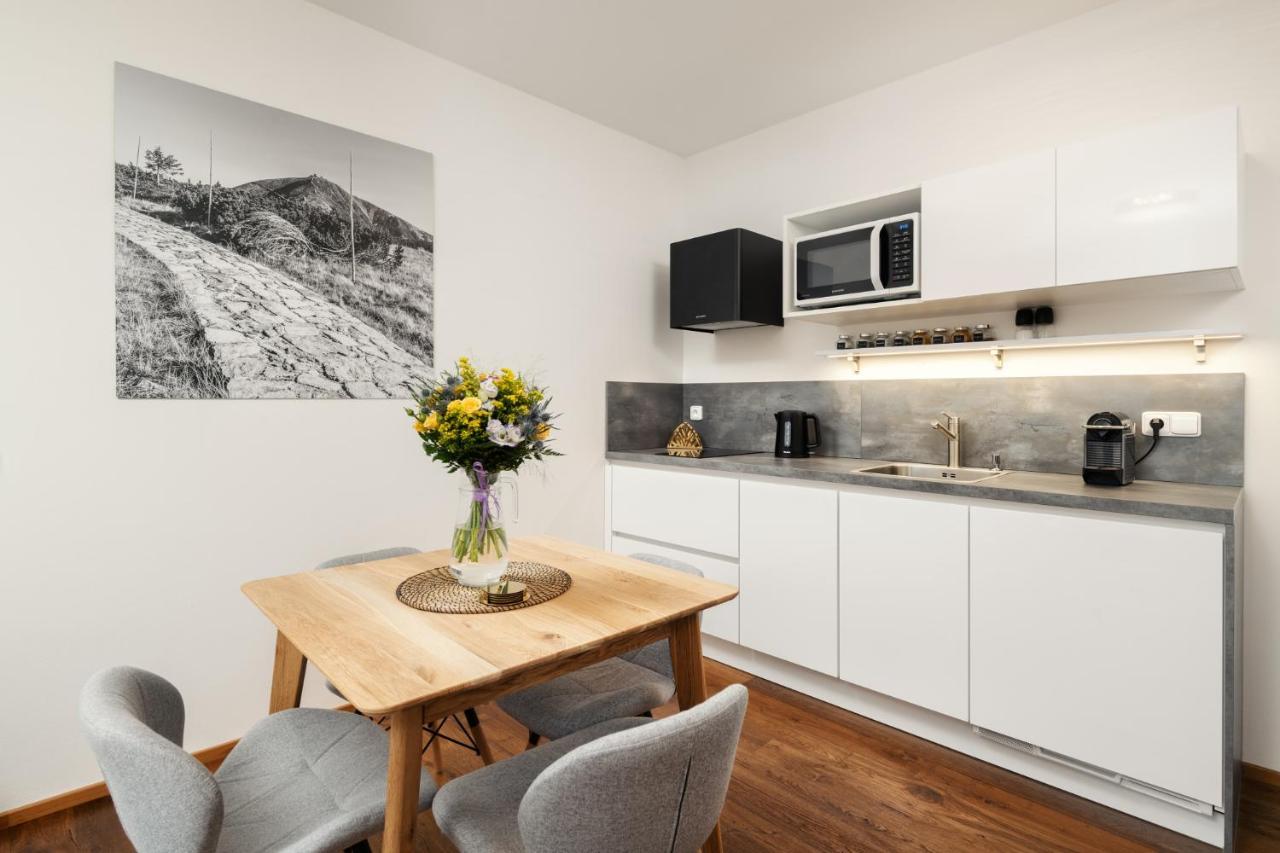 Apartmany Horska, Врхлабі Екстер'єр фото