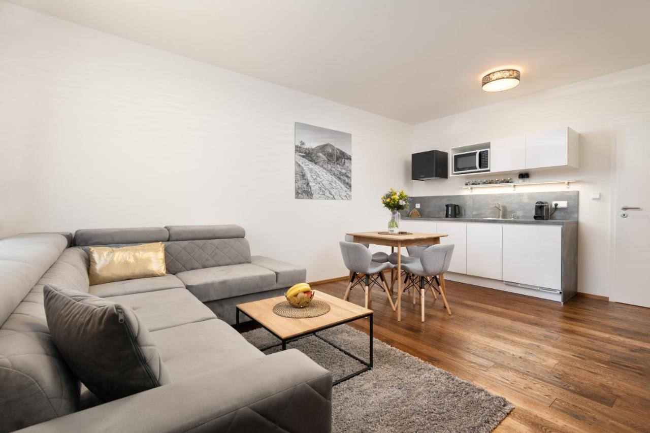 Apartmany Horska, Врхлабі Екстер'єр фото